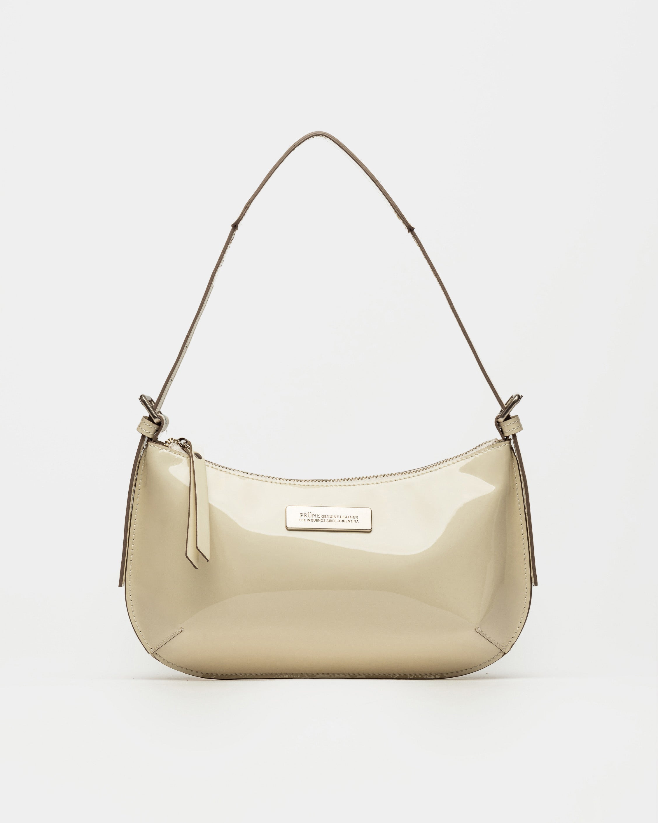 CARTERA AL HOMBRO MIA EN CUERO CHAROL